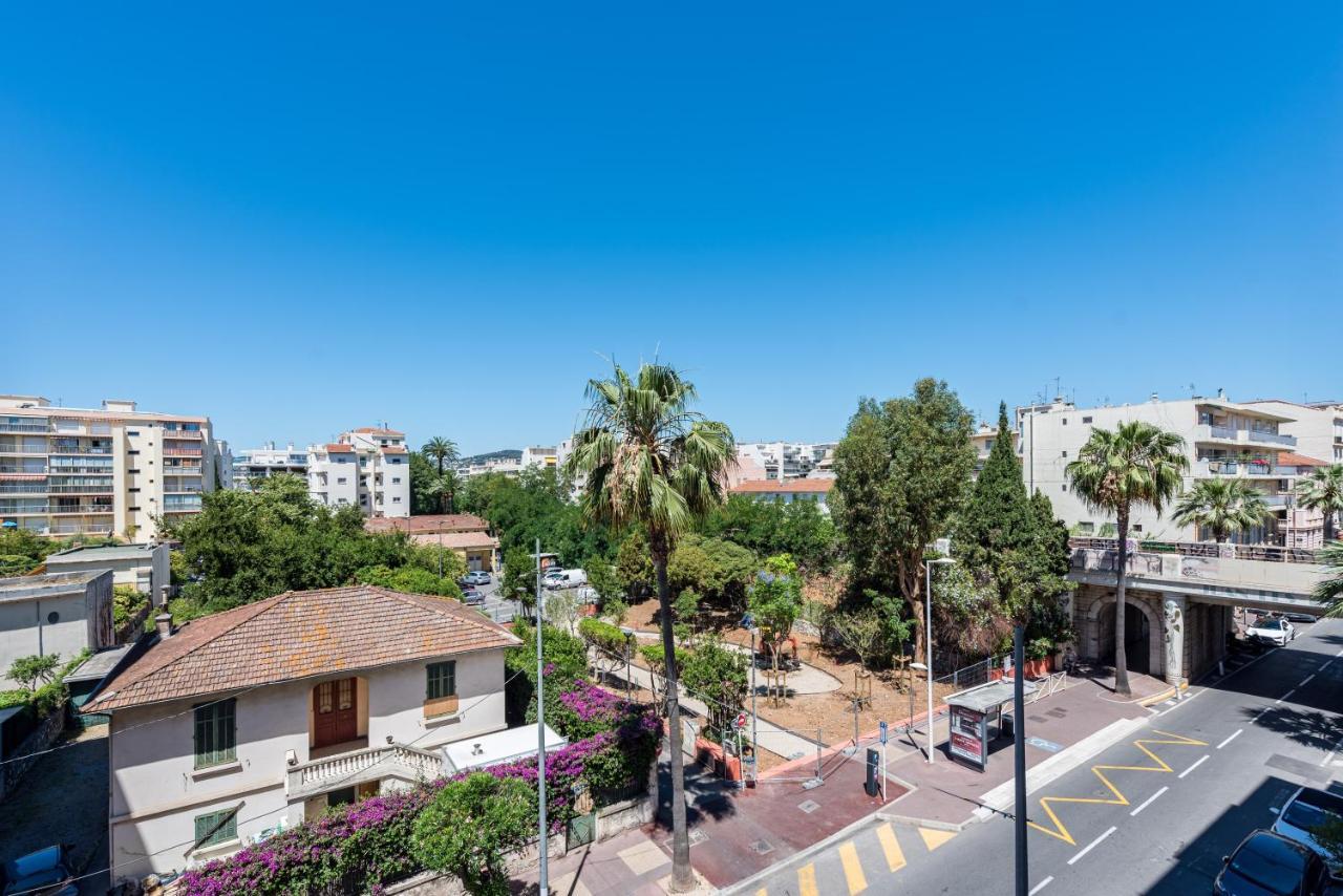 Beau Studio Veranda A Deux Pas De La Mer - Parking Inclus Juan-les-Pins Luaran gambar